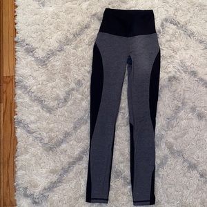 Gray and black lululemon leggings 28” size 2
